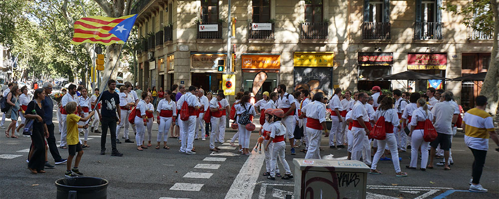 Drukte in de stad tijdens de Dia de Catalunya