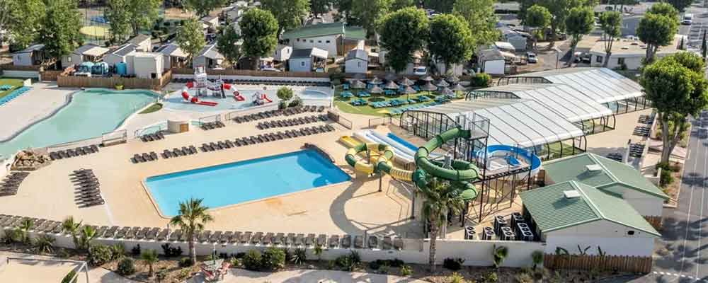 Een groot zwembadcomplex op Domaine de la Yole bij Valras Plage Een groot zwembadcomplex op Domaine de la Yole bij Valras Plage