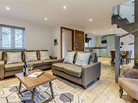 Barton Courtyard Lodge Spa 3 6CJ1