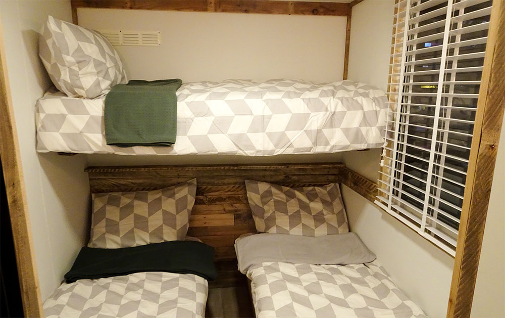 slapen in de glampingstacaravan