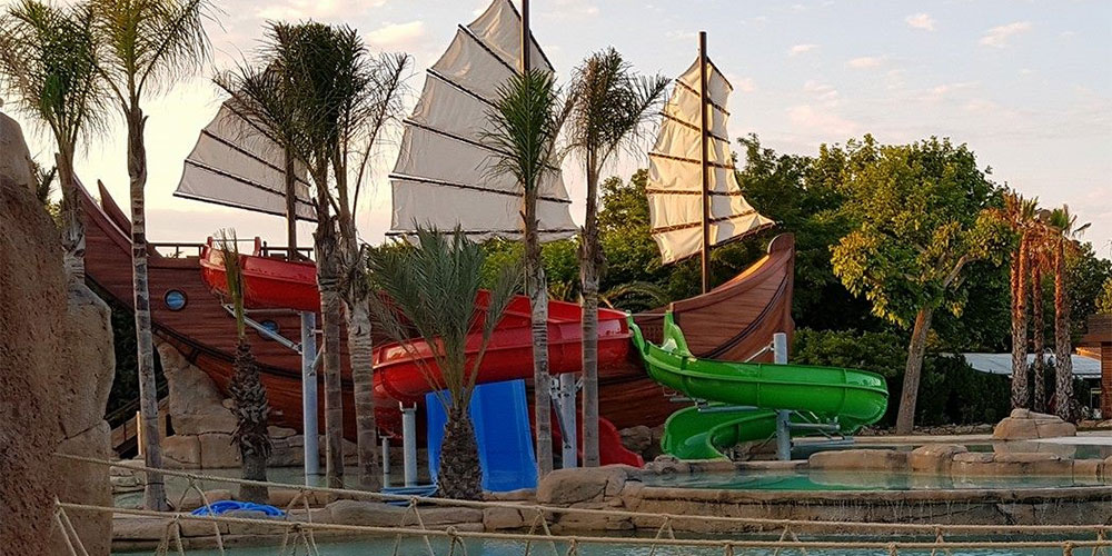 Glampingcamping el Delfin Verde, met zwemparadijs Nieuwe zwembaden, El Delfin Verde