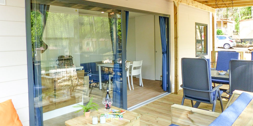 EstivoTravel weet ook wat glamping betekent, bekijk de Premium stacaravan EstivoTravel weet ook wat glamping betekent, bekijk de Premium stacaravan