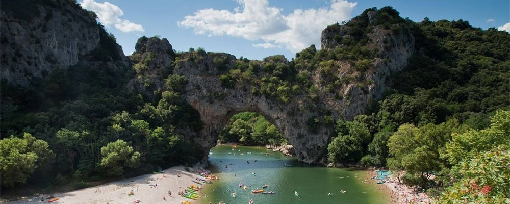 vanaf camping Aluna Vacances een leuke kanotocht richting Vallon Pont d vanaf camping Aluna Vacances een leuke kanotocht richting Vallon Pont d