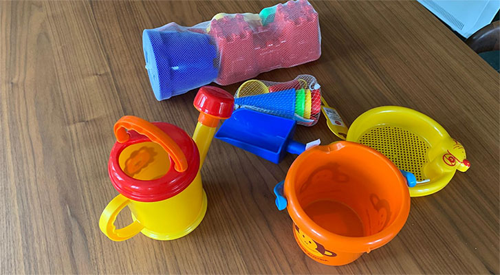 speelgoed voor aan het strand