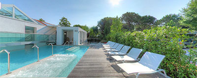 Doe mij maar een caravan met sauna en hot tub