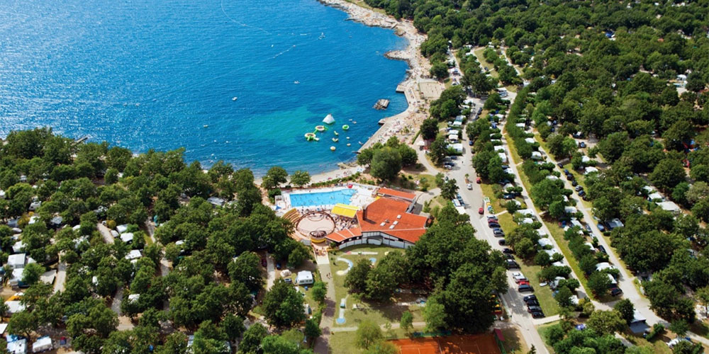 Bijela Uvala een groot glampingpark, vol waterpret in Kroatie Bijela Uvala een groot glampingpark, vol waterpret