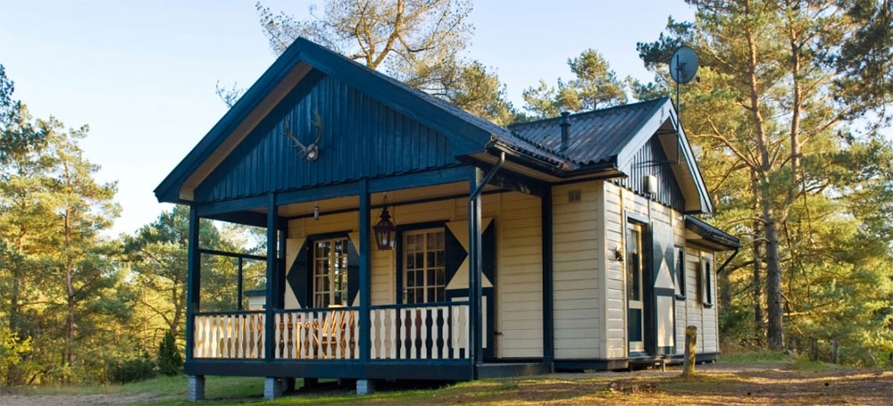 Boswachtershuisje in het bos op Landal Coldenhove in Eerbeek Boswachtershuisje in het bos op Landal Coldenhove in Eerbeek