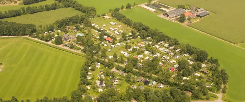 Vakantie vieren op een kleine camping in Nederland, De Meibeek