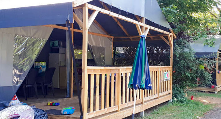 Glamping in een lodgetent van KoKoholidays op RCN de Schotsman Glamping met grootouders op RCN de Schotsman