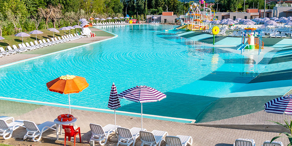 Nieuwe zwembad Cisano San Vito