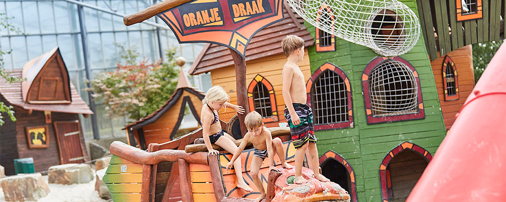 Binnenspelen in het zwembad van TerSpegelt