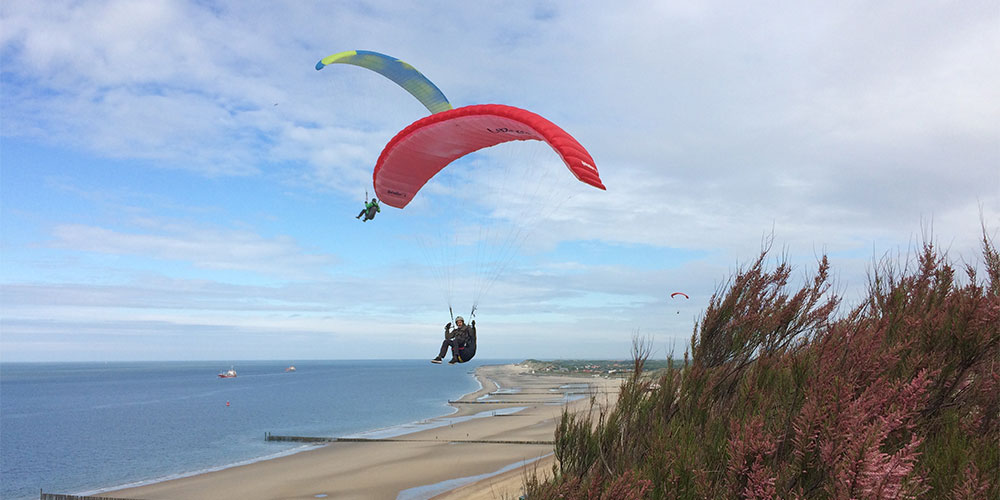 Paragliding strand Zoutelande Paragliding strand Zoutelande