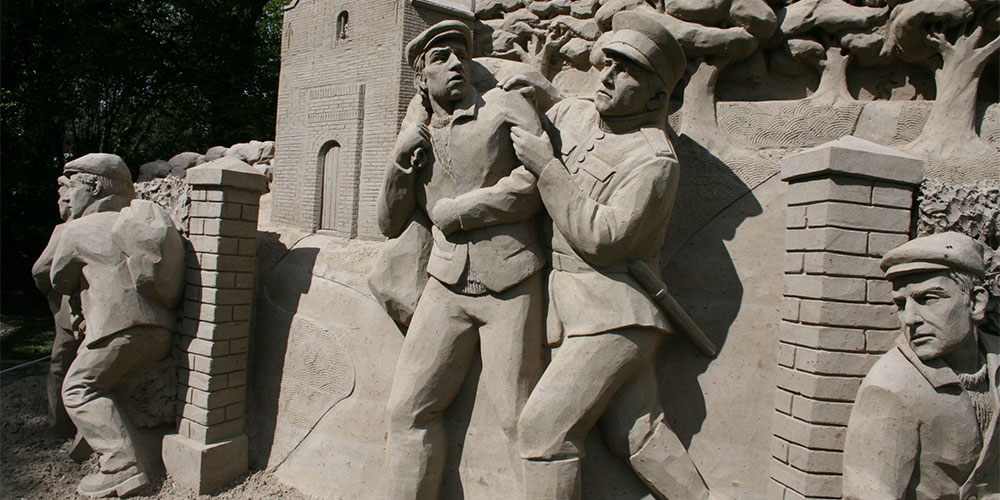 zandsculpturen kasteeltuinen van kasteel Warmelo zandsculpturen kasteeltuinen van kasteel Warmelo