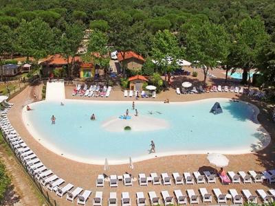 Thumbnail 3 van hu I Pini village