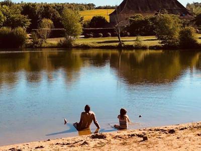 Thumbnail 4 van Domaine d'Essendiéras