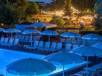 Thumbnail 3 van hu Roma camping in town