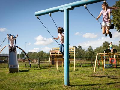 Thumbnail 2 van Holzik Stables FarmCamps 