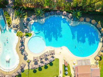 Thumbnail 2 van 4 Mori Family Village