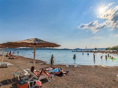 Thumbnail 2 van Imperial Vodice