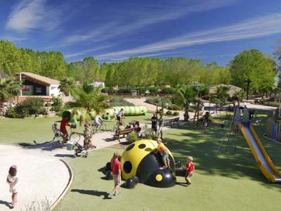 Thumbnail 3 van Le Domaine de la Yole