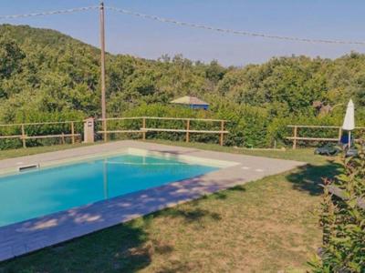 Thumbnail 3 van Lucherino