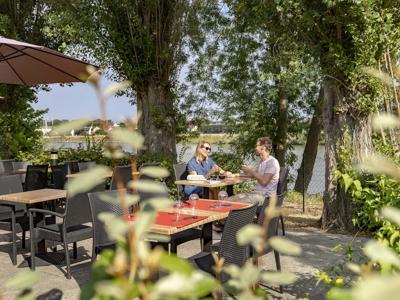 Thumbnail 3 van International de Maisons Laffitte