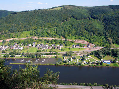 Thumbnail 2 van Knaus campingpark Burgen/Mosel