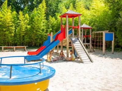 Thumbnail 4 van Sen Yan