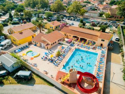 Thumbnail 2 van Le Roussillon