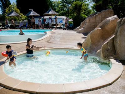 Thumbnail 2 van L'Arbre d'Or