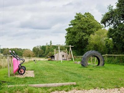 Thumbnail 2 van BoerenBed Heydon Grove Farm