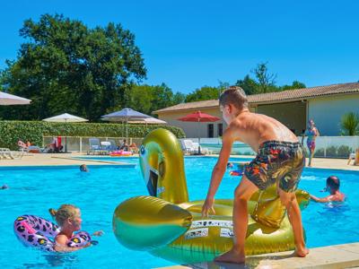 Thumbnail 2 van FranceComfort Résidence Château de Salles